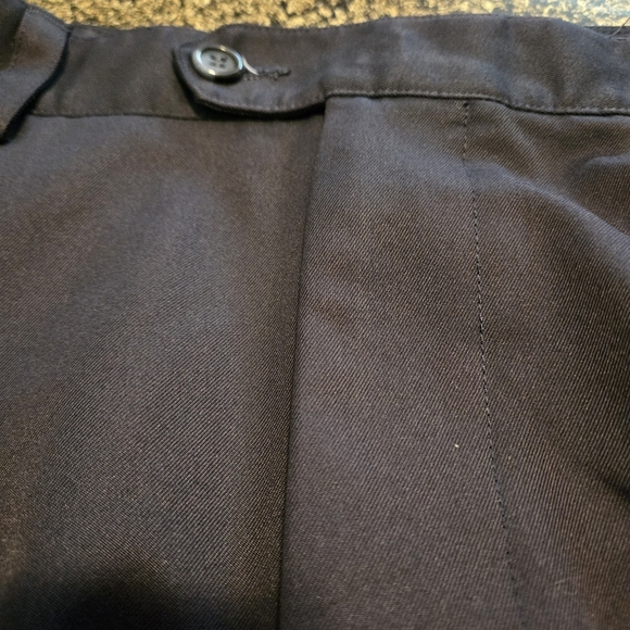 IZOD Mens size 36W Pleated Front Shorts Black Rolled Side Seams Zip Button - Picture 3 of 16